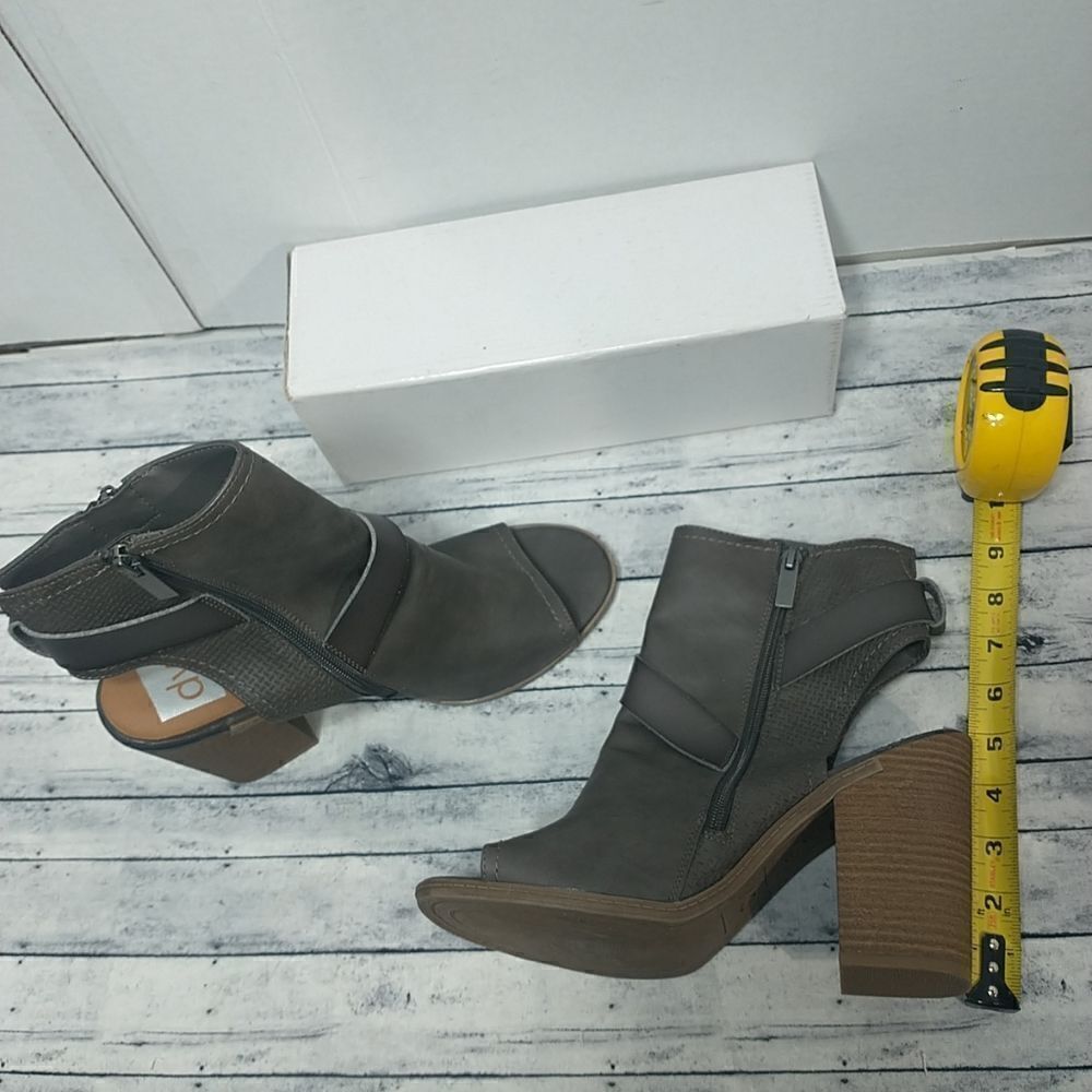 Women's SZ 11 DV Teisha Boots Dolce Vita Brown. - Picture 10 of 11
